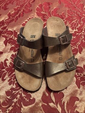 Brown Double-Buckle Sandals
